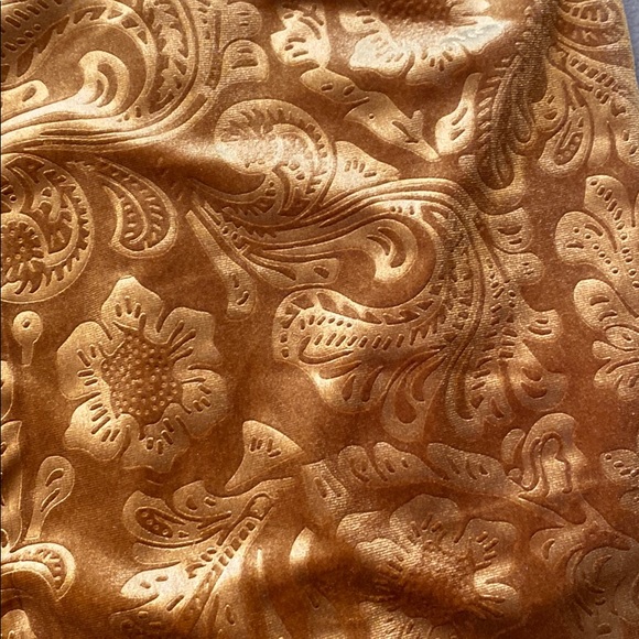 Lil Bee’s Bohemian button up - Picture 2 of 2